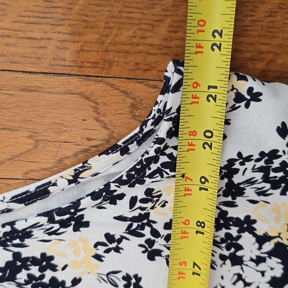 LIZ CLAIBORNE WOMEN'S BLUE AND WHITE FLORAL SUMMER TANK TOP SIZE XL - Picture 8 of 13